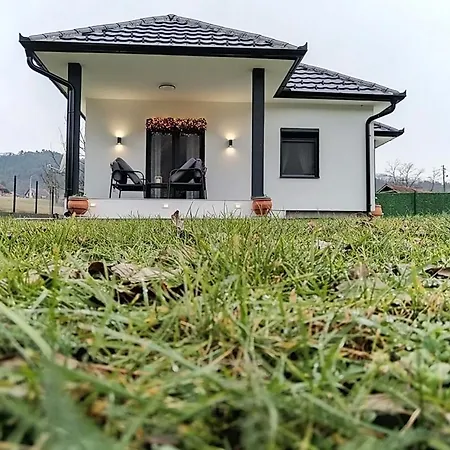 Mali Raj * Bogutovac