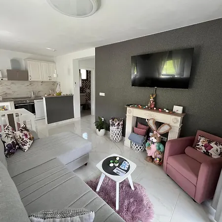 Apartamento Mali Raj *